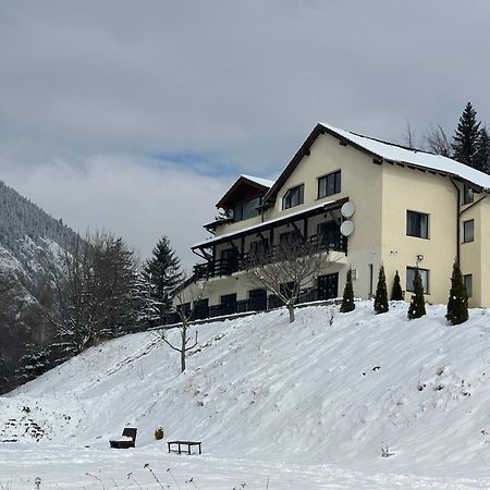 Pensiunea Magura Exterior photo